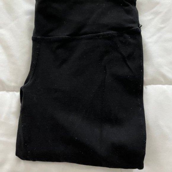 2 Pairs Black TNA Leggings - Picture 2 of 4